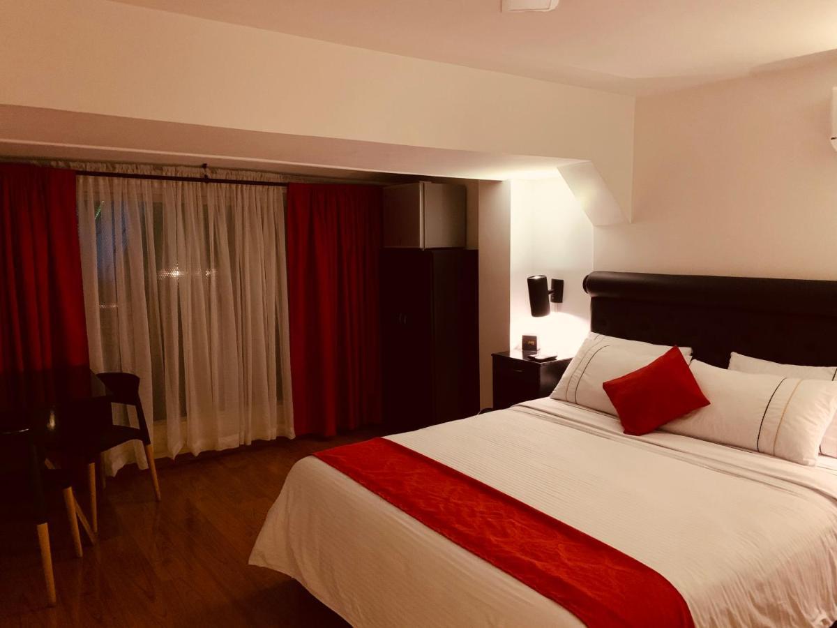 Hotel Veler Restaurante ميديلين المظهر الخارجي الصورة