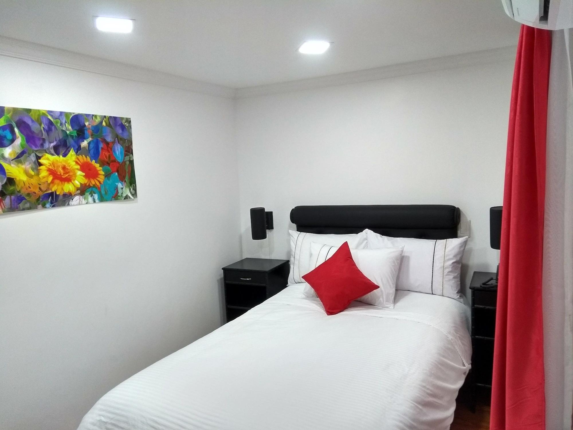 Hotel Veler Restaurante ميديلين المظهر الخارجي الصورة