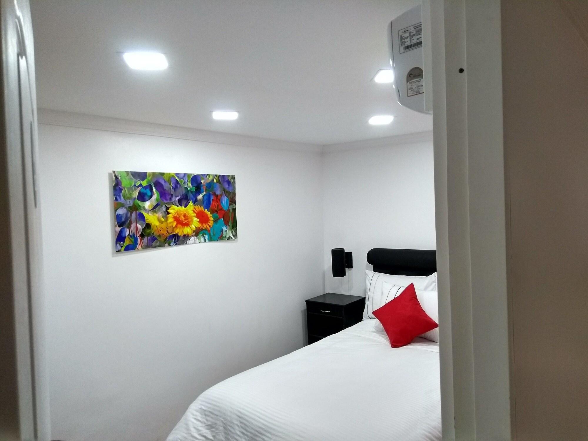 Hotel Veler Restaurante ميديلين المظهر الخارجي الصورة