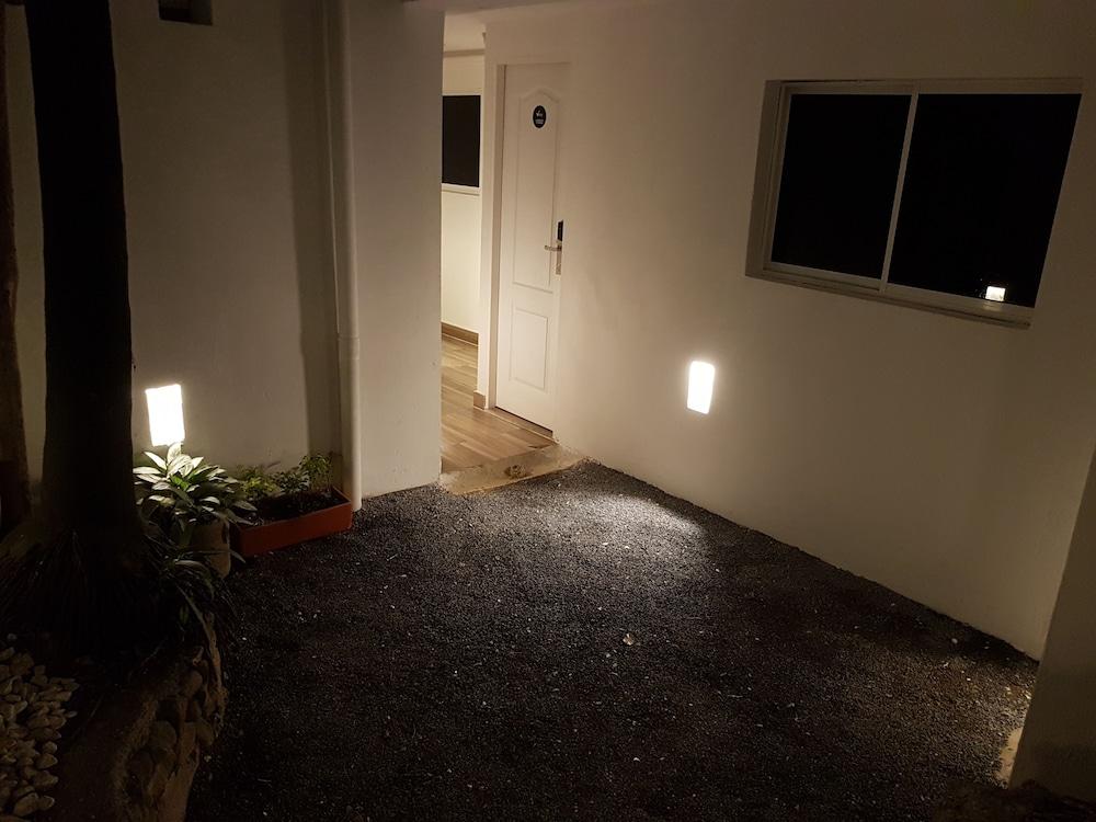 Hotel Veler Restaurante ميديلين المظهر الخارجي الصورة