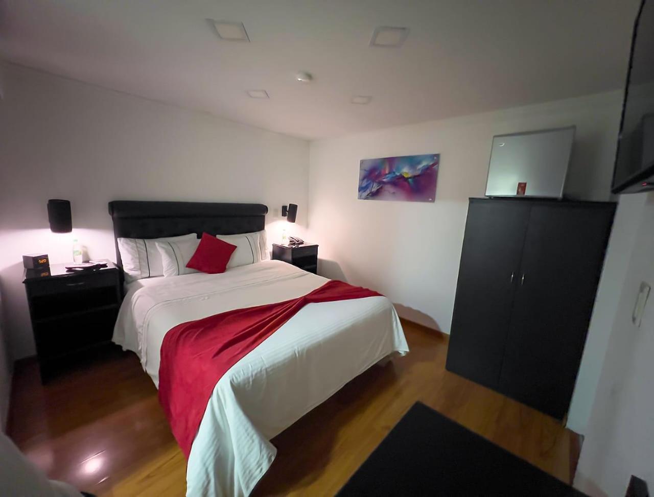 Hotel Veler Restaurante ميديلين المظهر الخارجي الصورة
